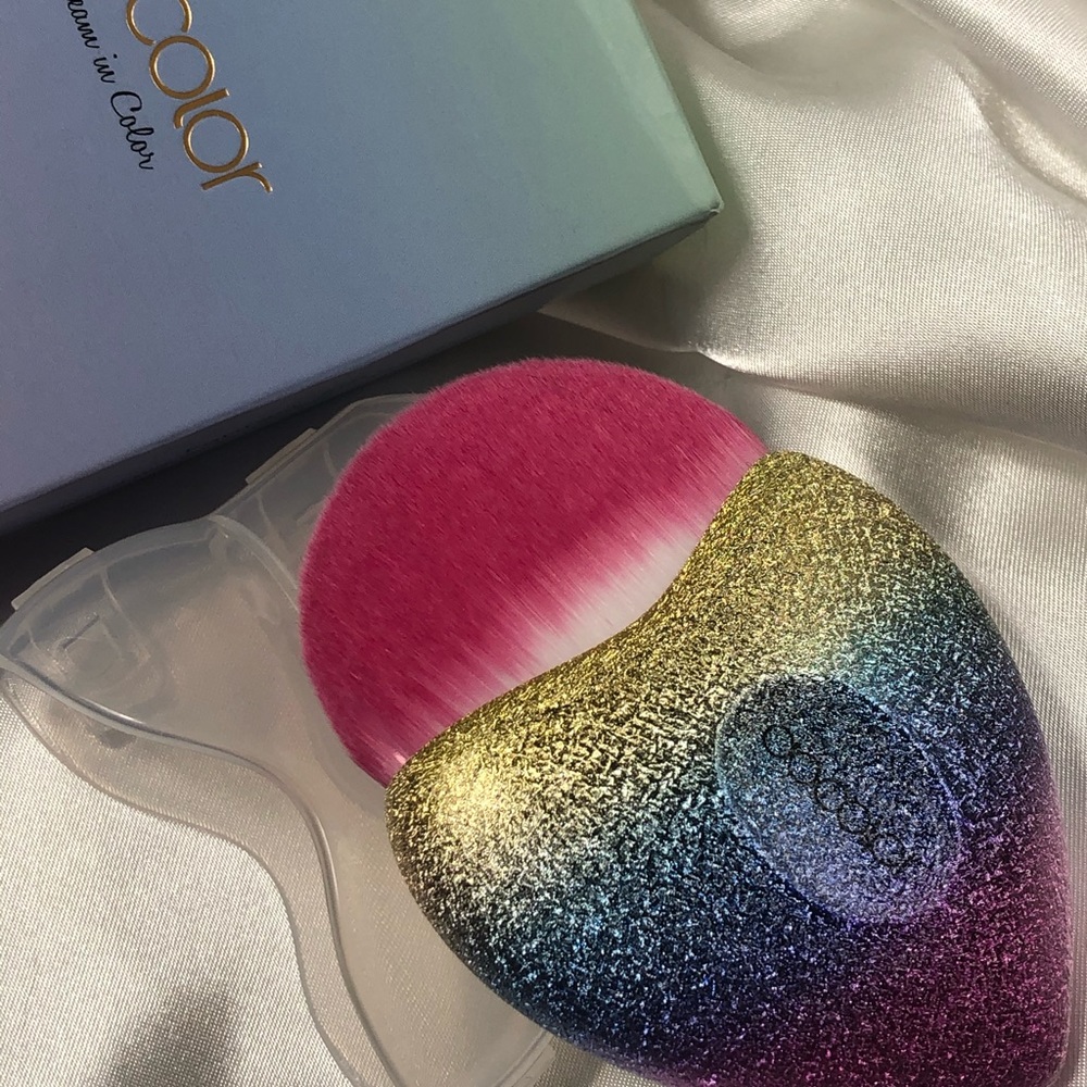 💕NEW Boxed DoColor Fantasy Heart Kabuki💕